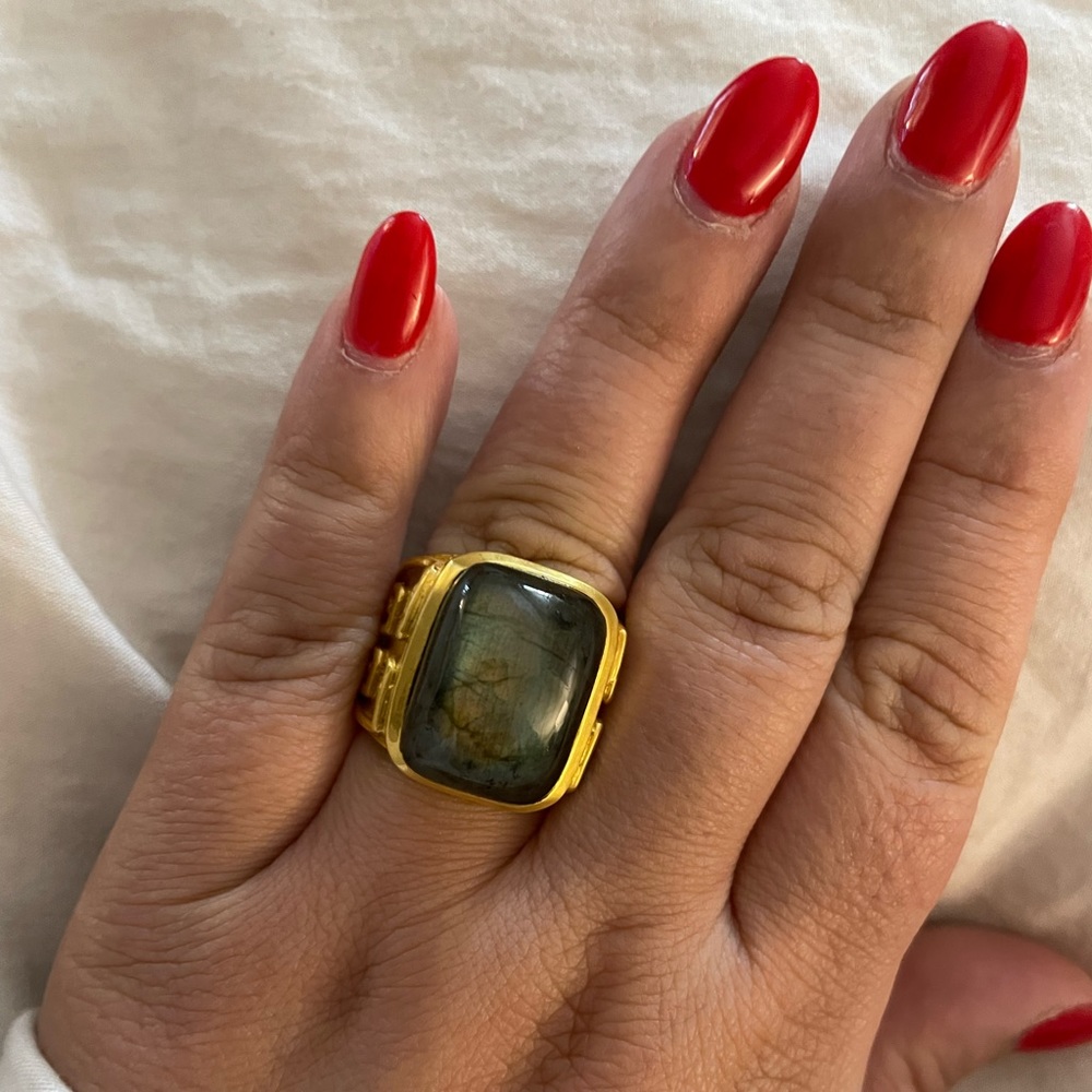 Julie Vos ring in great condition unsure of size think it is an 8